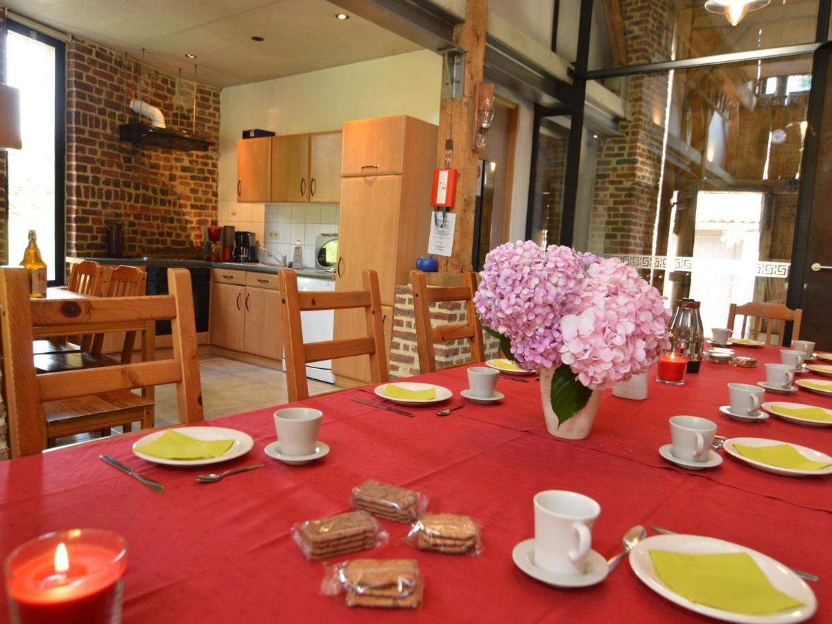 Spacious House In A Farm Located In The Bucolic Teuven Exteriör bild