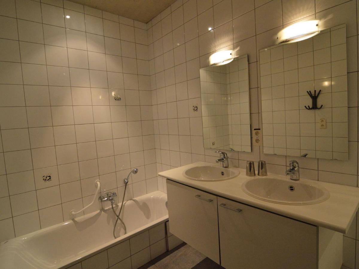 Spacious House In A Farm Located In The Bucolic Teuven Exteriör bild