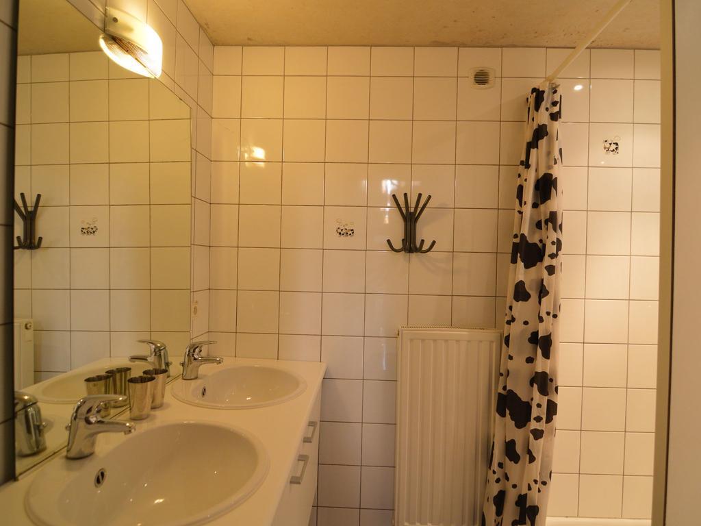 Spacious House In A Farm Located In The Bucolic Teuven Exteriör bild